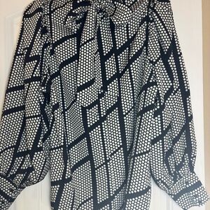 Black and white blouse - Size L